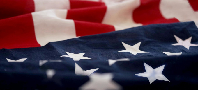 Titelbild: US-Demokratie unter Druck