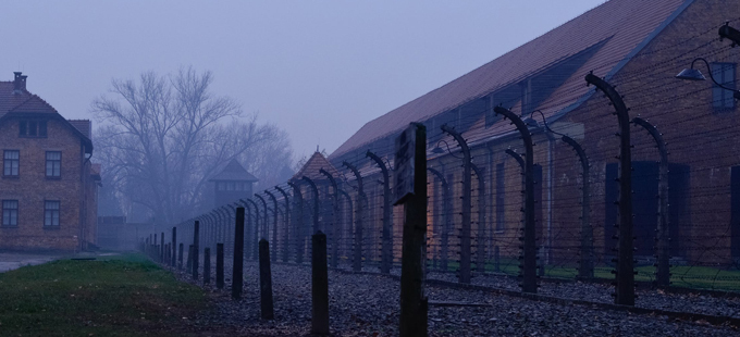 Titelbild: Nie wieder Auschwitz?