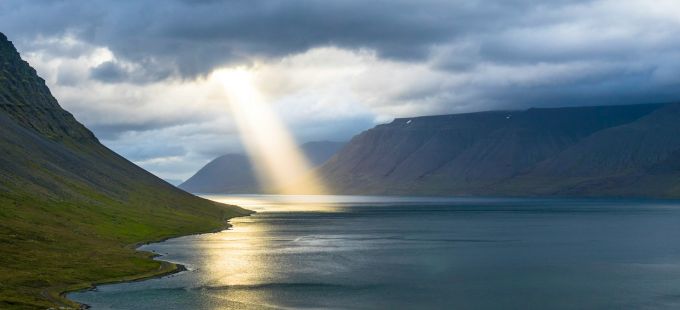 Titelbild: Die beste aller Welten? Was uns an Leibniz zweifeln lässt