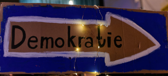 Titelbild: „Diese Form der Brandmauer muss halten“
